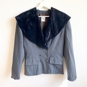 Vintage retro women’s grey blazer black velvet oversized collar double breasted